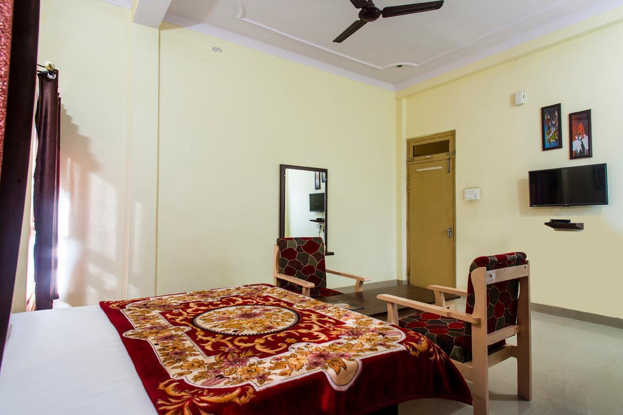 Ramprastha Hotel Ayodhya Exterior photo